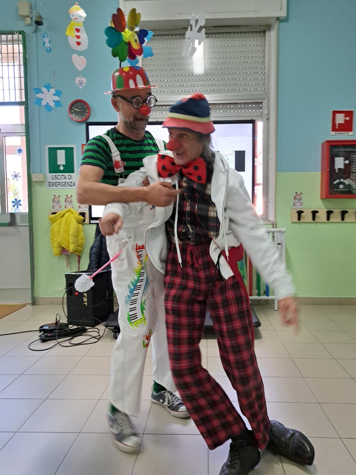 I clown di corsia all'Ospedale San Carlo di Potenza — foto 7