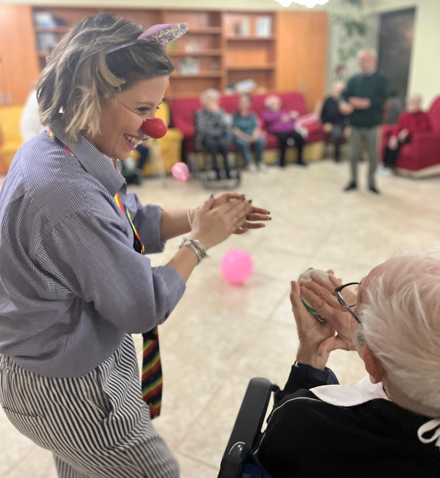 Pomeriggio di allegria con gli anziani in RSA — foto 1